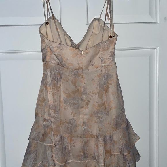 Chic Floral Ruffle Mini Dress - Picture 4 of 6
